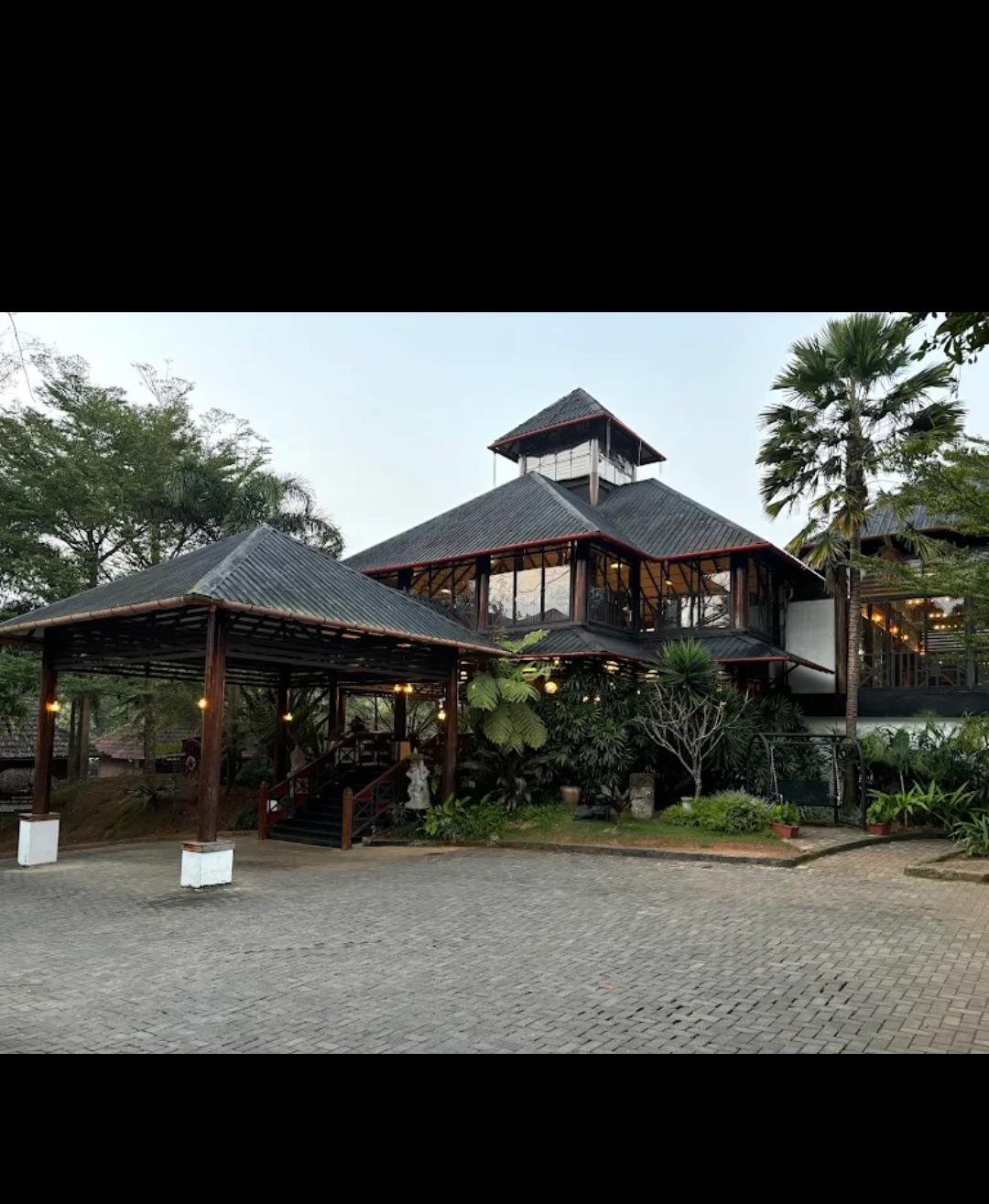 Clubhouse and Lobby Ooty
